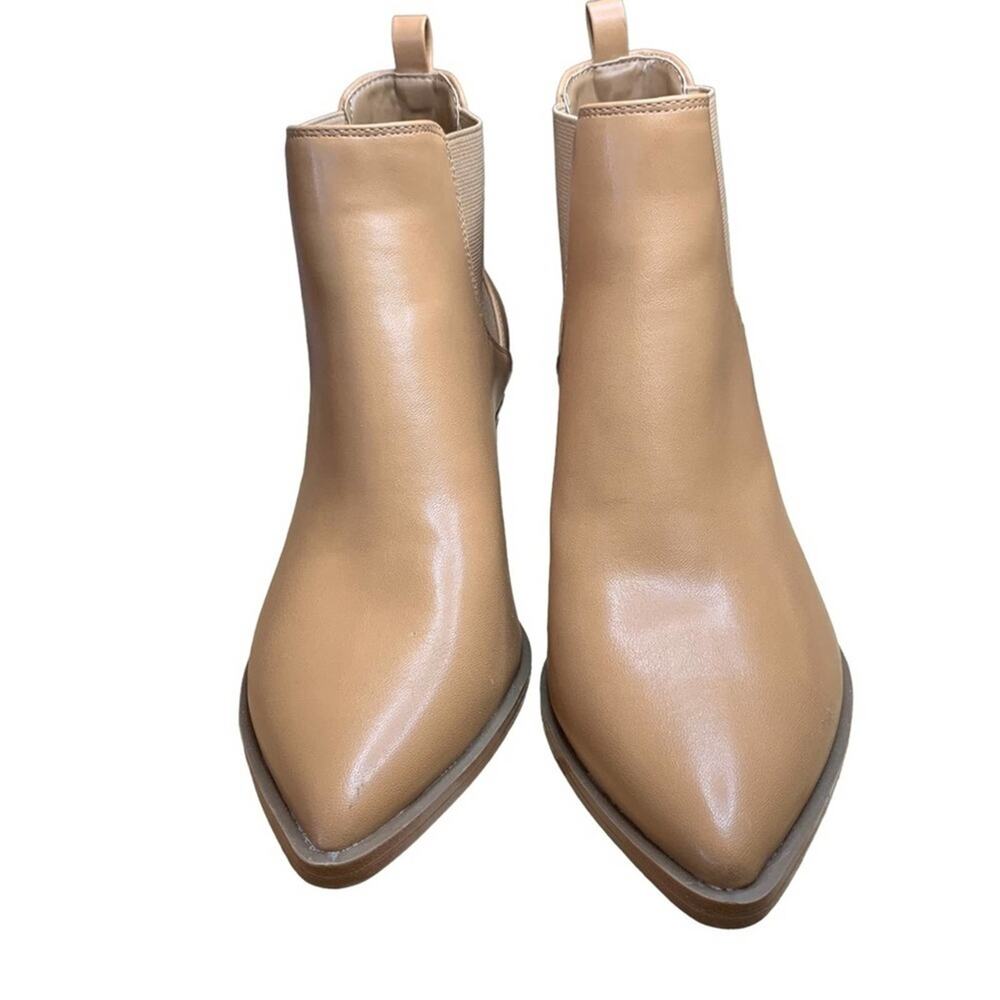 UNIVERSAL threads tan ankle boots size 6 pointed toe cowboy heel‎ side gussets - Picture 3 of 9